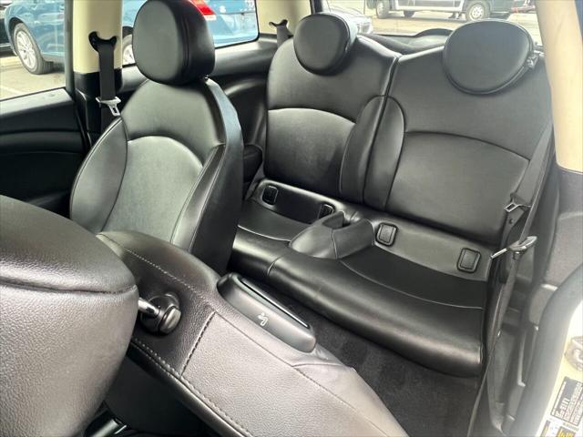 Photo of 2013 Pepper White MINI Hardtop
