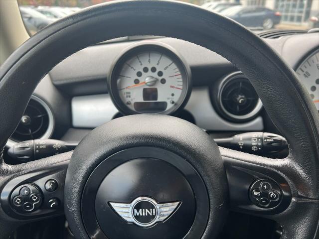 Photo of 2013 Pepper White MINI Hardtop