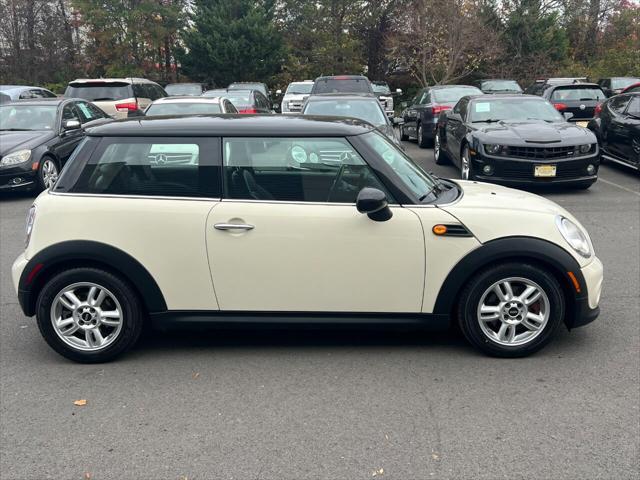Photo of 2013 Pepper White MINI Hardtop
