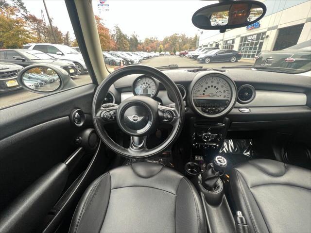 Photo of 2013 Pepper White MINI Hardtop