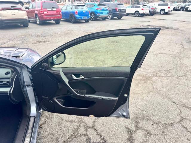 Photo of 2014 Graphite Luster Metallic Acura TSX
