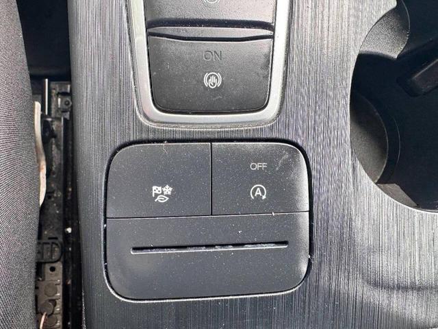 Photo of 2021 Oxford White Ford Escape