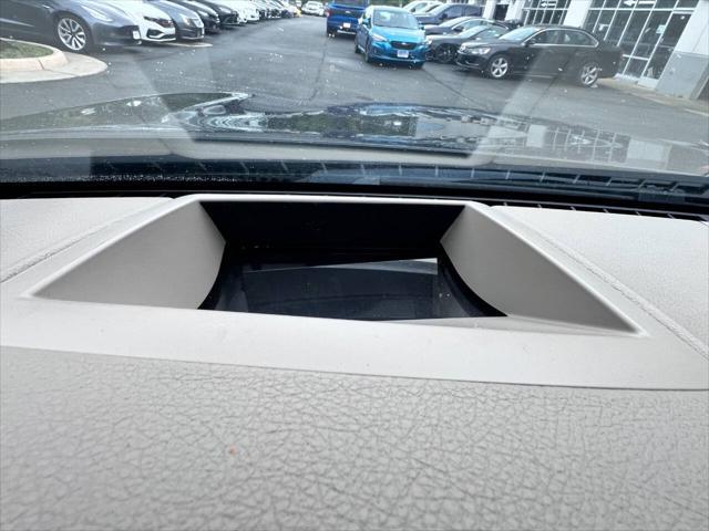 Photo of 2012 Black BMW 750
