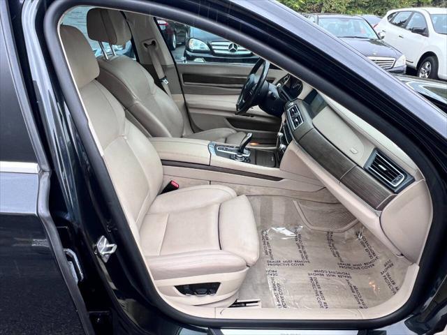 Photo of 2012 Black BMW 750