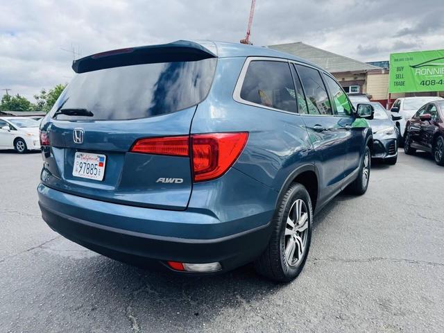 Photo of 2016 Blue Honda Pilot