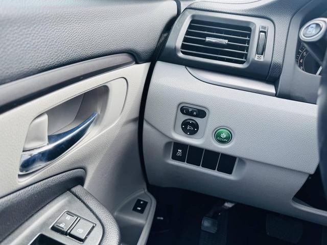 Photo of 2016 Blue Honda Pilot