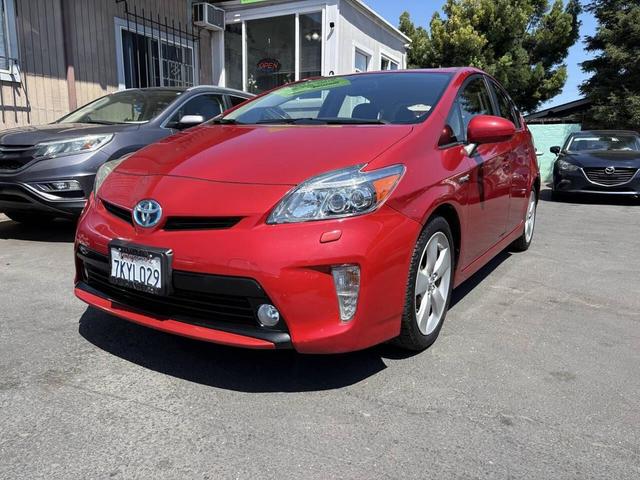 Photo of 2015 Barcelona Red Metallic Toyota Prius