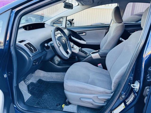 Photo of 2014 Nautical Blue Metallic Toyota Prius