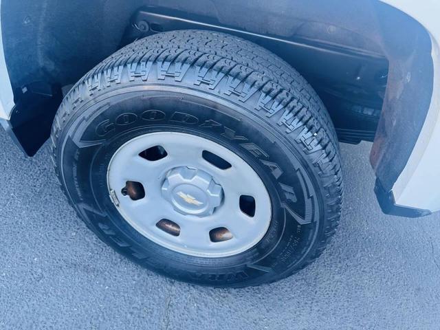 Photo of 2017 Summit White Chevrolet Colorado