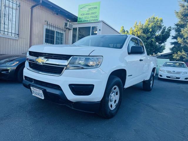 Photo of 2017 Summit White Chevrolet Colorado