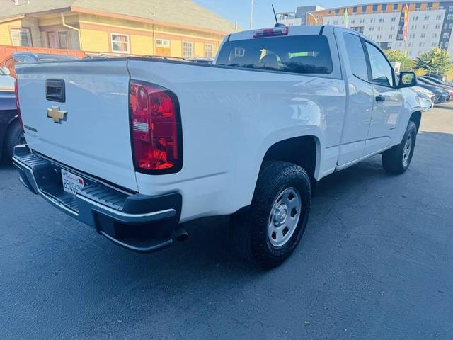 Photo of 2017 Summit White Chevrolet Colorado