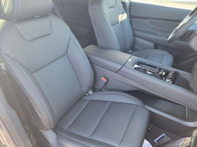 Photo of 2025 Brilliant Silver Metallic Nissan Murano