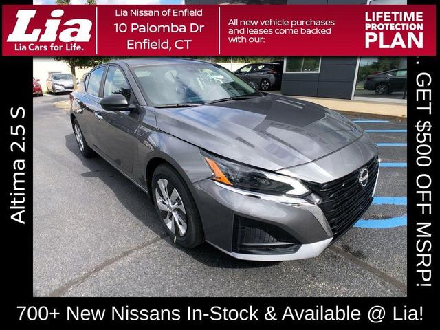 Photo of 2025 Gun Metallic Nissan Altima