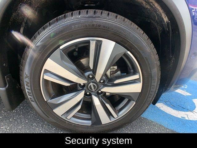 Photo of 2023 Caspian Blue Nissan Rogue