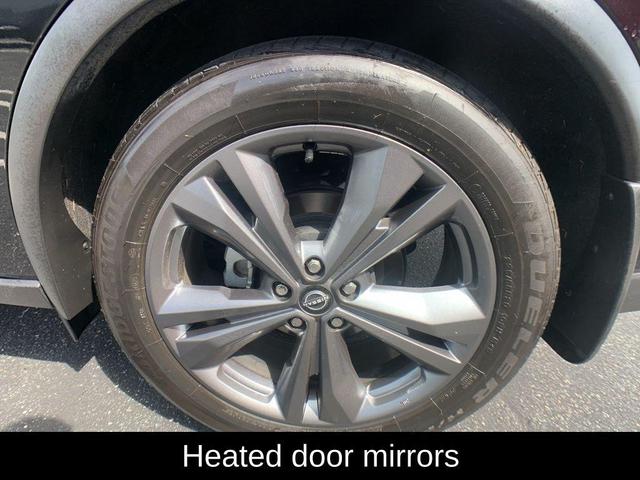 Photo of 2023 Black Nissan Murano