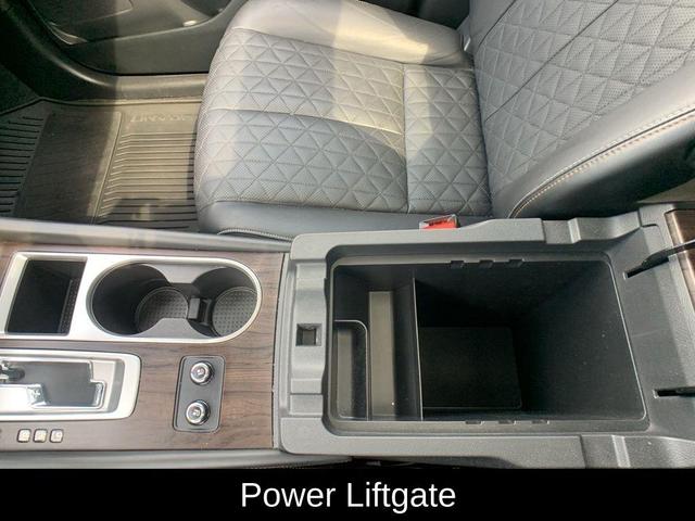 Photo of 2023 Black Nissan Murano