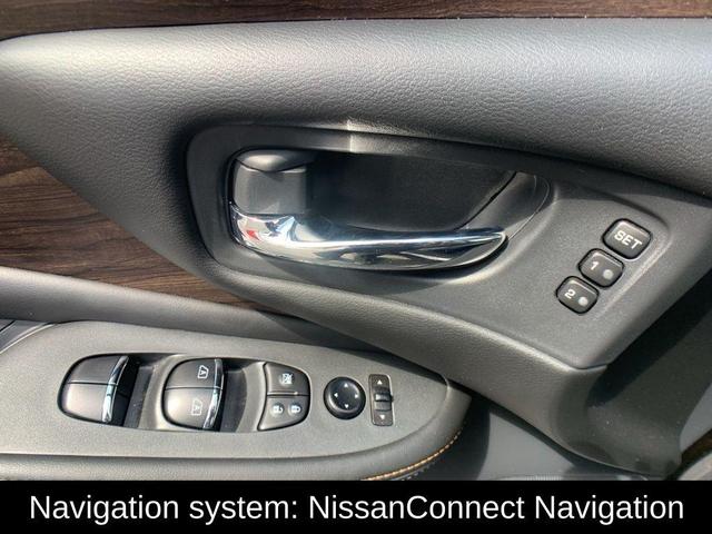 Photo of 2023 Black Nissan Murano
