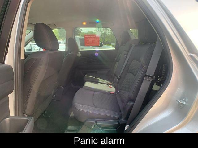 Photo of 2024 Brilliant Silver Metallic Nissan Pathfinder