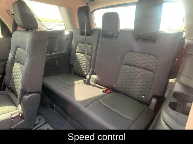 Photo of 2024 Brilliant Silver Metallic Nissan Pathfinder