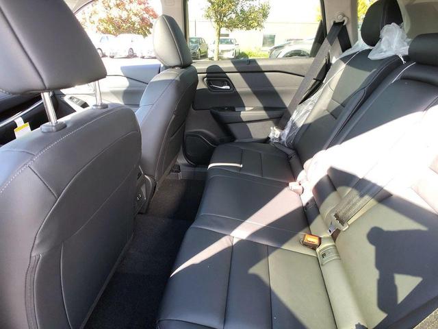 Photo of 2025 2t Blu Blk Roof Nissan Rogue