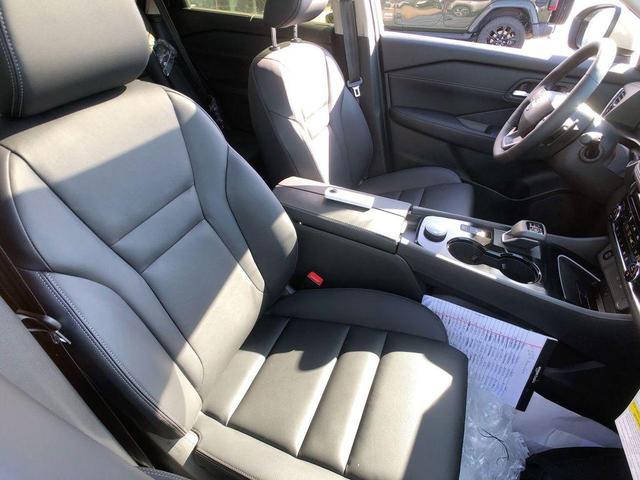 Photo of 2025 2t Blu Blk Roof Nissan Rogue