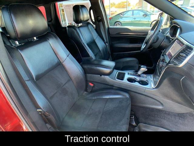 Photo of 2018 Velvet Red Pearlcoat Jeep Grand Cherokee