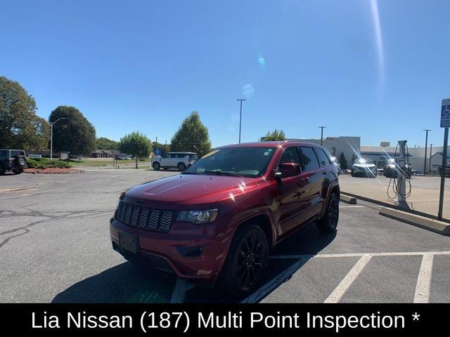 Photo of 2018 Velvet Red Pearlcoat Jeep Grand Cherokee