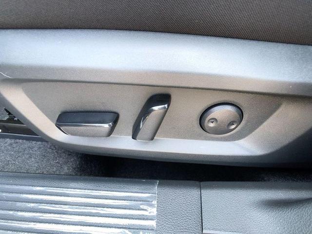 Photo of 2025 Black Nissan Rogue