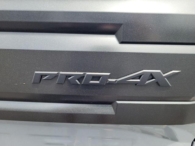 Photo of 2025 Boulder Gray Metallic Nissan Frontier