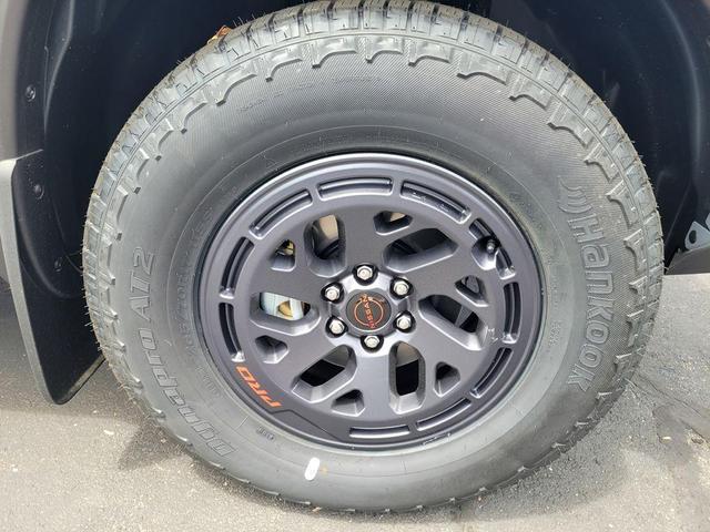 Photo of 2025 Boulder Gray Metallic Nissan Frontier