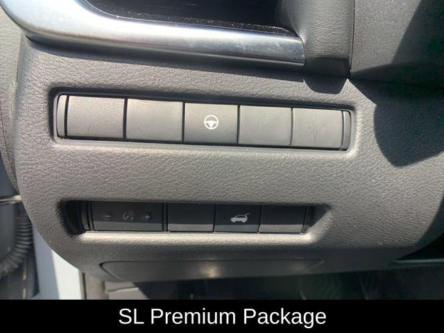 Photo of 2022 Boulder Gray Nissan Rogue