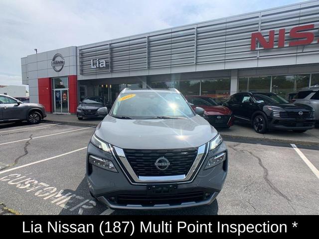 Photo of 2022 Boulder Gray Nissan Rogue