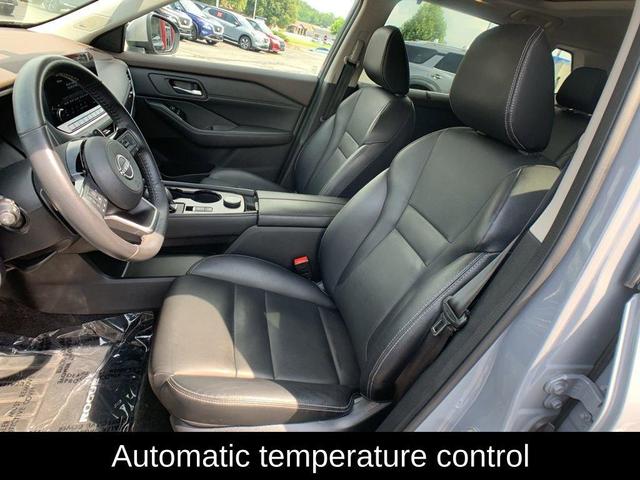 Photo of 2022 Boulder Gray Nissan Rogue
