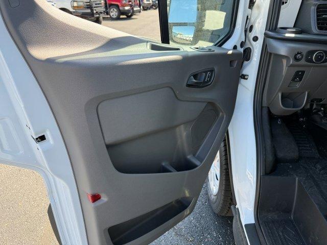 Photo of 2024 Oxford White Ford Transit-250
