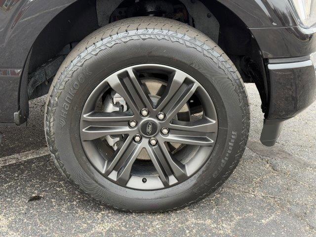 Photo of 2022 Agate Black Metallic Ford F-150
