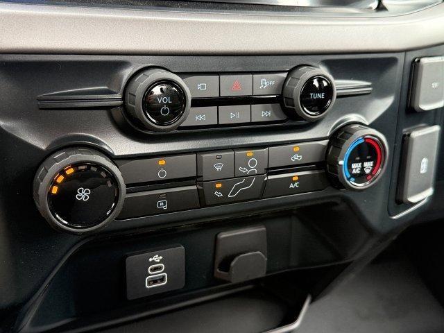 Photo of 2025 Oxford White Ford F-150
