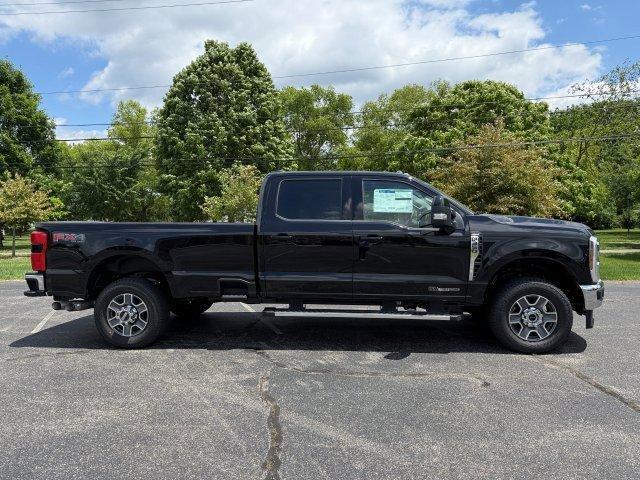 Photo of 2025 Agate Black Metallic Ford F-350