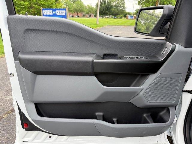 Photo of 2025 Oxford White Ford F-150