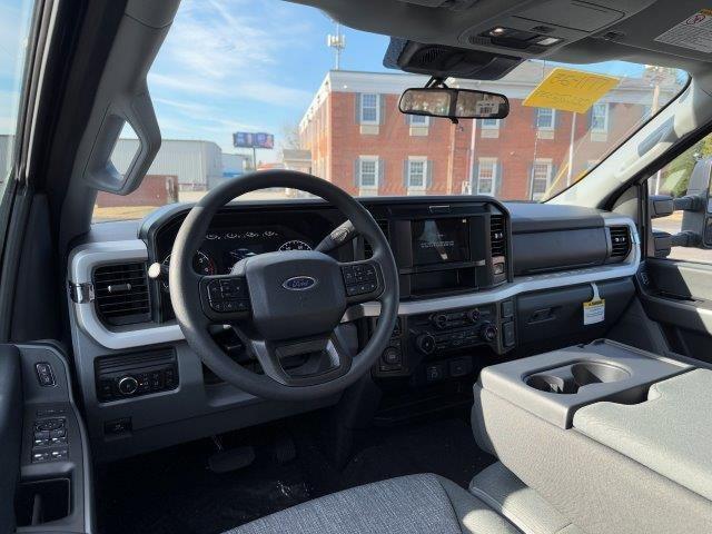 Photo of 2025 Antimatter Blue Metallic Ford F-250