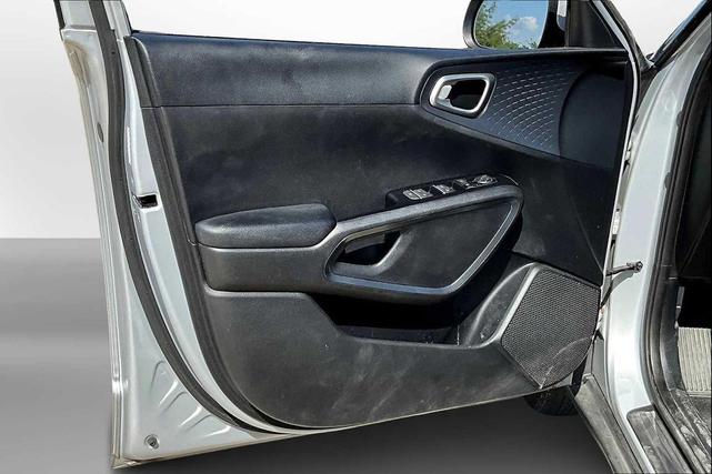Photo of 2020 Sparkling Silver Kia Soul