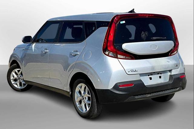 Photo of 2020 Sparkling Silver Kia Soul