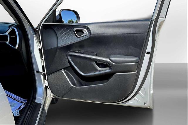 Photo of 2020 Sparkling Silver Kia Soul