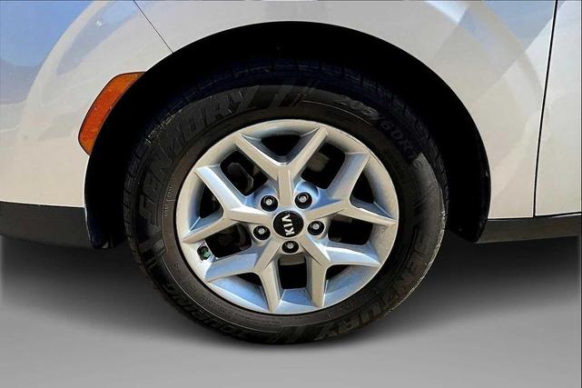 Photo of 2020 Sparkling Silver Kia Soul