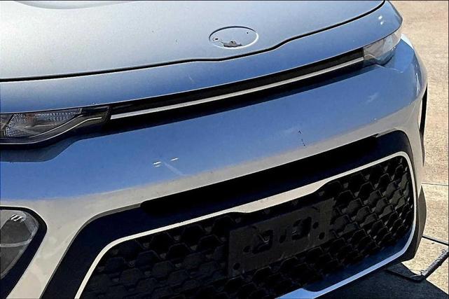 Photo of 2020 Sparkling Silver Kia Soul