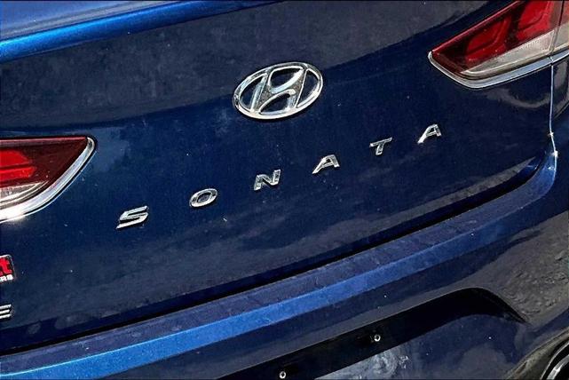 Photo of 2018 Lakeside Blue Hyundai SONATA