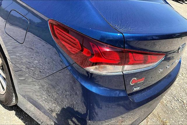 Photo of 2018 Lakeside Blue Hyundai SONATA