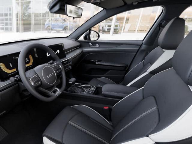 Photo of 2026 Snow White Pearl Kia K5