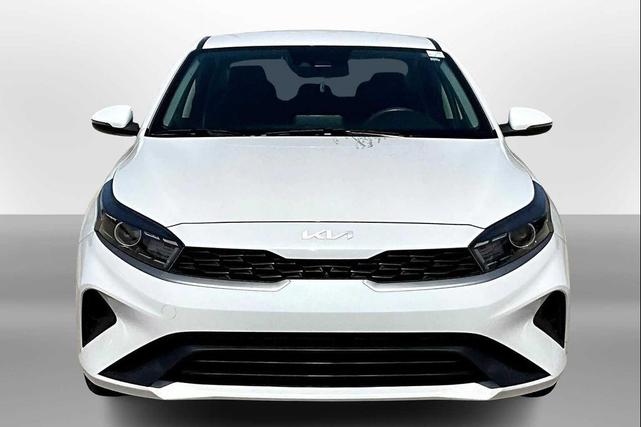 Photo of 2022 Snow White Pearl Kia Forte