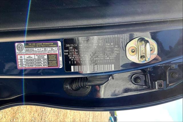 Photo of 2024 Midnight Black Kia Sorento