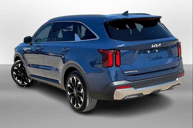 Photo of 2024 Midnight Black Kia Sorento